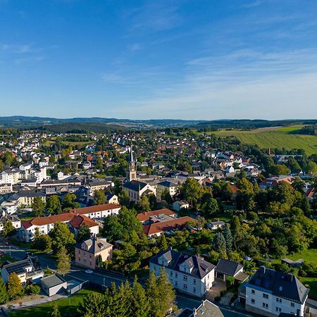 Familienwohnung Im Vogtland 伦根费尔德 外观 照片